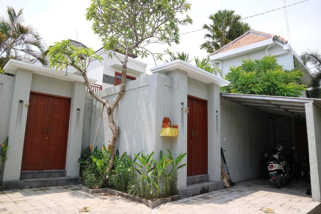 Villa Hitam Putih Legian Bali Seminyak Exteriér fotografie