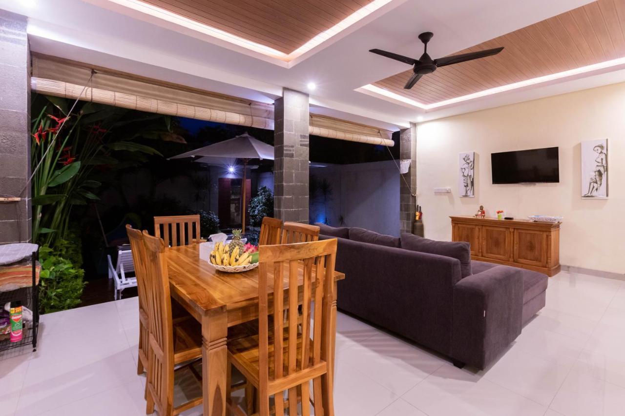 Villa Hitam Putih Legian Bali Seminyak Exteriér fotografie